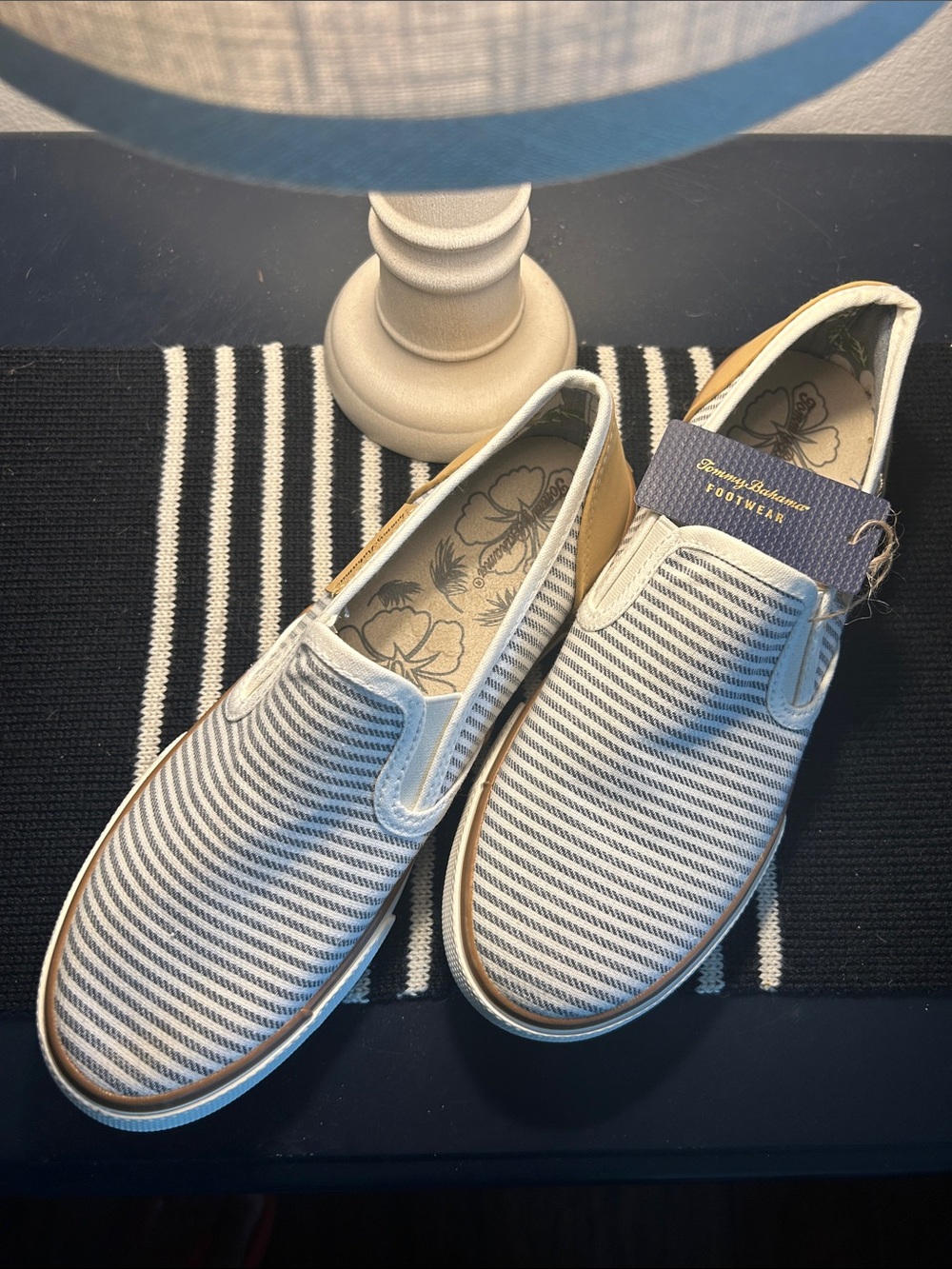 Tommy Bahama Womens' Canvas Sailor Style Slip On
Shoes New NO Box
